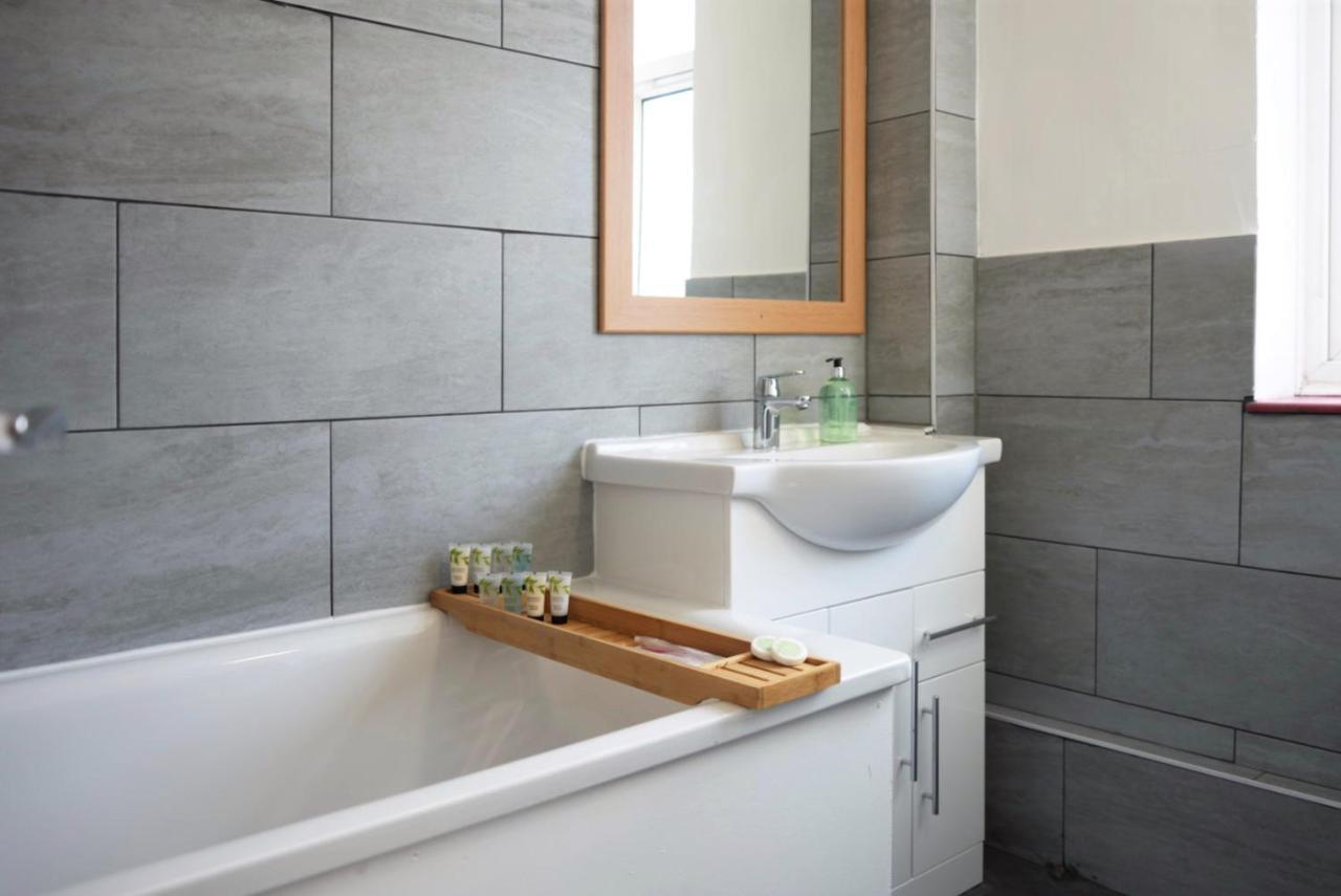 לונדון Sophie Place In Vauxhall - 3 Double Beds, 1 Sofa Bed, Spacious מראה חיצוני תמונה