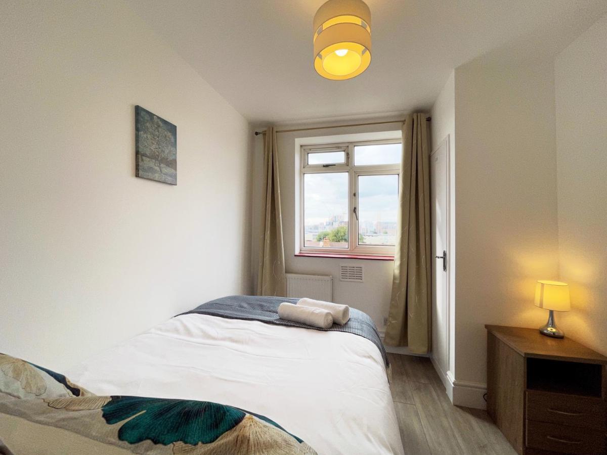 לונדון Sophie Place In Vauxhall - 3 Double Beds, 1 Sofa Bed, Spacious מראה חיצוני תמונה